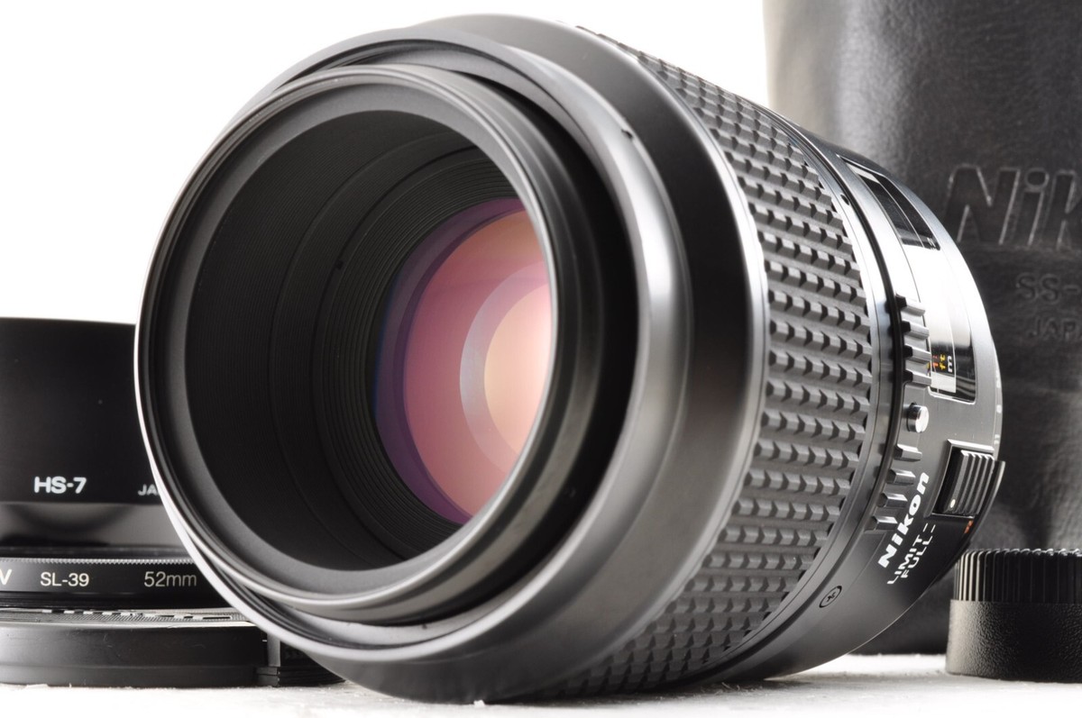 Nikon AF Micro Nikkor 105mm f/2.8 D Macro Lens w/Hood Near Nikon AF Micro Nikkor 105mm f/2.8 D Macro Lens w/Hood Near