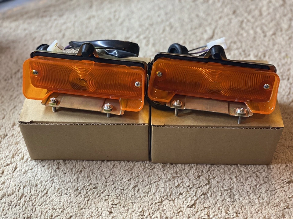 Conjunto de lámpara de luz de estacionamiento Chevelle Malibu 1966 par ámbar Foto 2 de 4