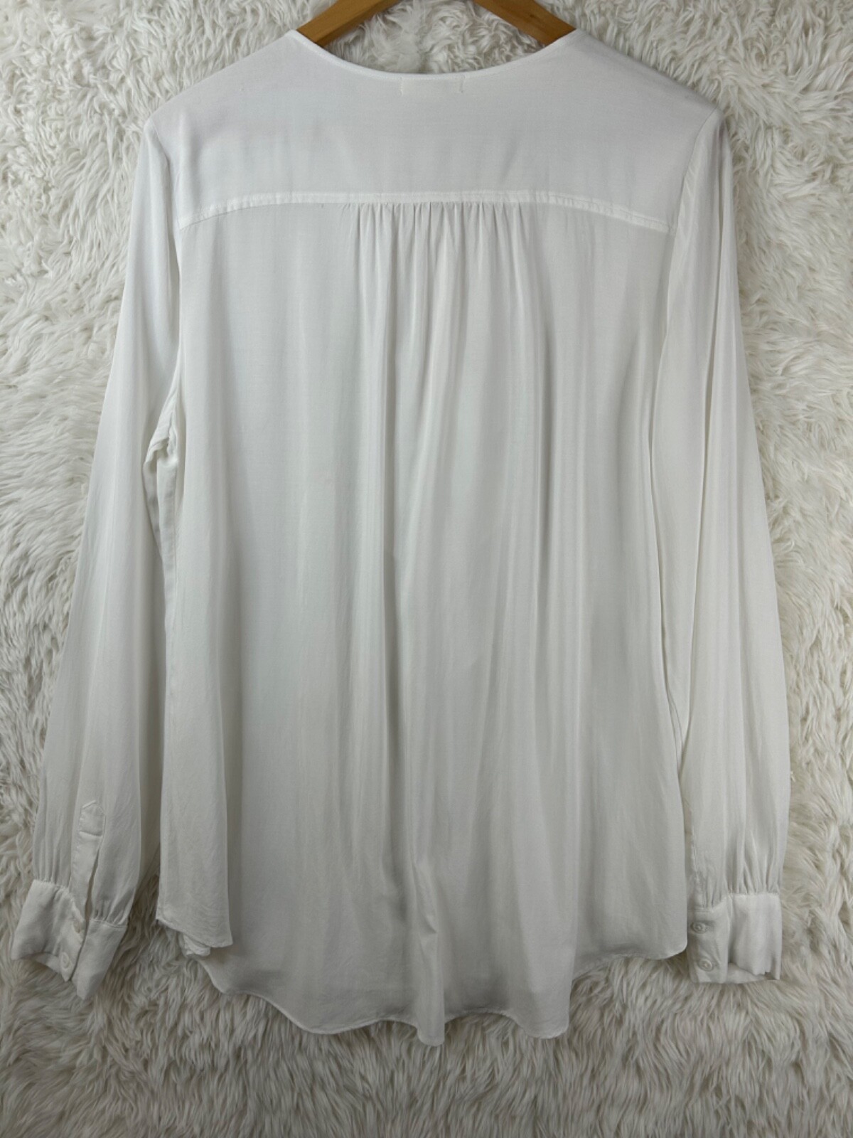 Sundance M Solid Ivory Button Front Ruffle Accent… - image 2
