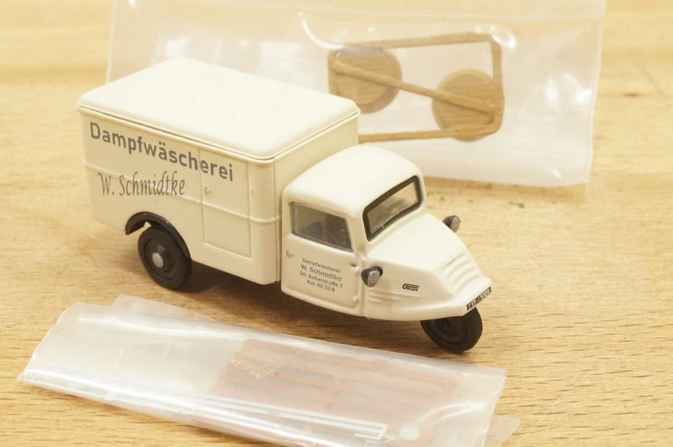 HO 1:87 NPE NA 88160 Triciclo Goliath GD 750 Con Scocca " W. Schmidtke " NUOVO - Immagine 2 di 4