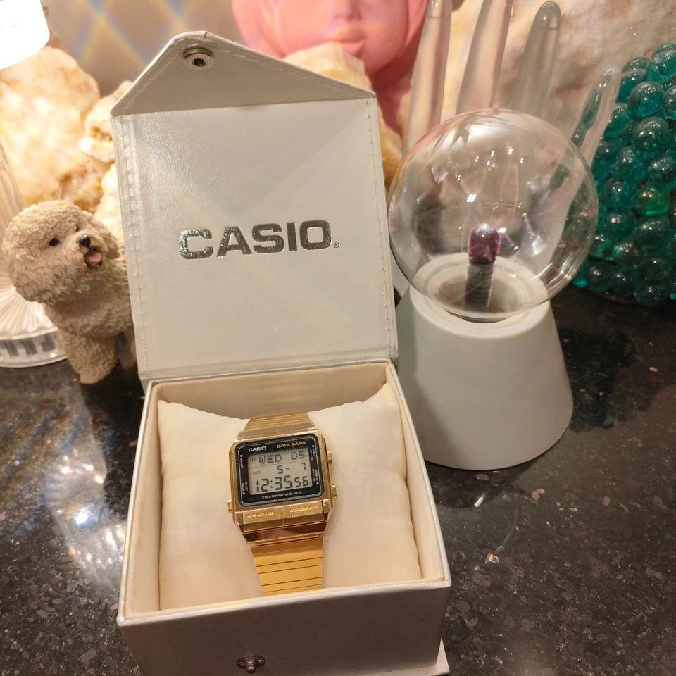 Reloj Casio Data Bank Telememo 50 1984 Vintage Digital Chapado en Titanio-Dorado Raro Foto 2 de 4