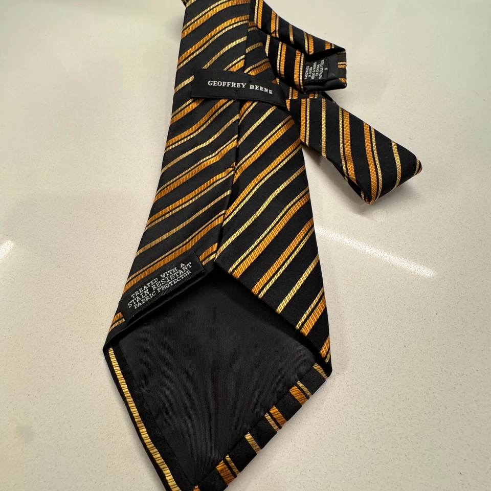 Corbata Geoffrey Beene clásica de lujo a rayas doradas y negras 100 % seda hecha a mano Foto 4 de 4