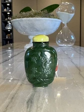 Antique Chinese Spinach Jade Snuff Bottle - Excellent Condition