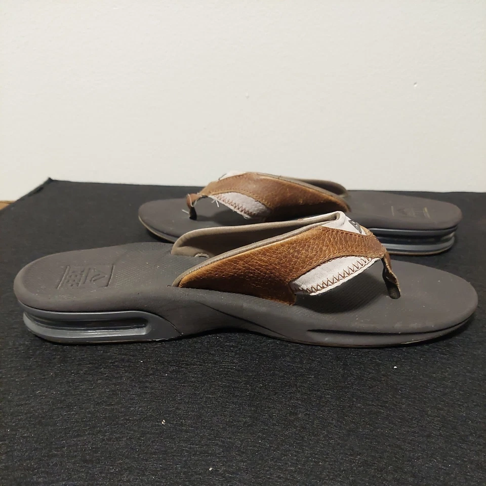 Sandalia Reef Chanclas para Hombre Talla 9 Desgarro en Correa Foto 3 de 4