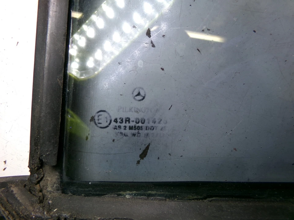 Vidro traseiro esquerdo para janela 2207300120 00-06 Mercedes Benz W220 S430 S500 S55 - Imagem 3 de 4