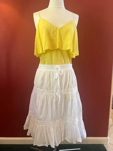 Theory Midi White Skirt Textured Tiered Lined Size Small - Image 2 of 4