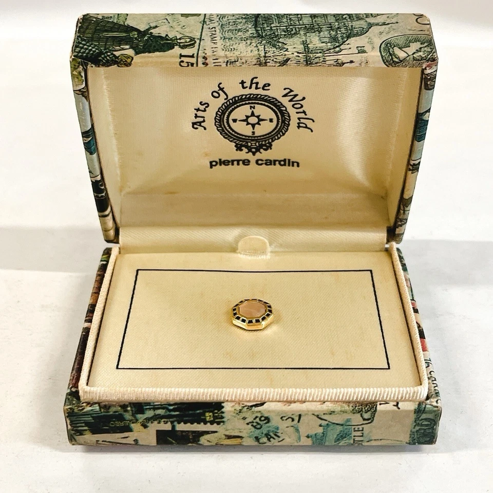 Pierre Cardin Oro Octágono Corbata Piedra Rosa Esmalte Como Nuevo con Caja Regalo Foto 2 de 4