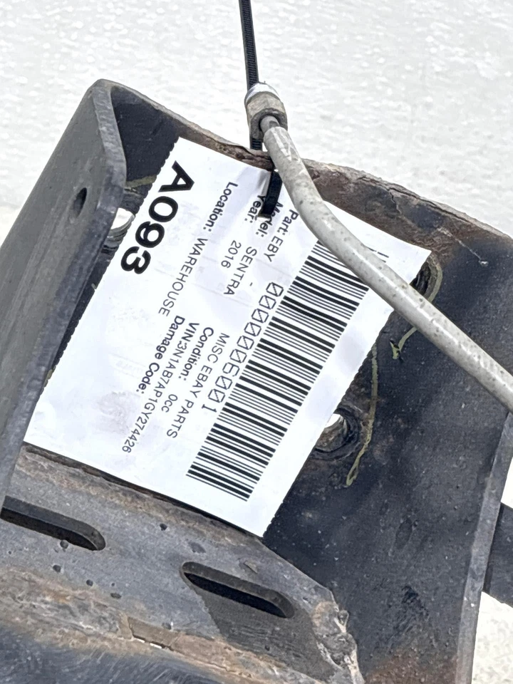 Nissan Sentra 2016-2019 suspensión lateral trasera subchasis eje haz OEM Foto 2 de 4