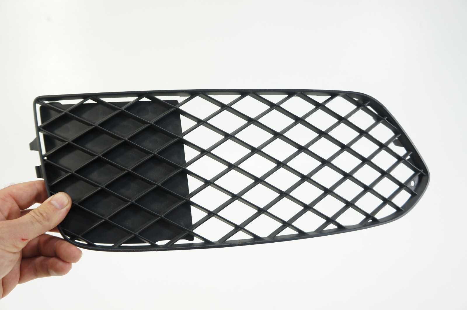 2017-2019 bentley bentayga front driver left side cover grille 36a807893