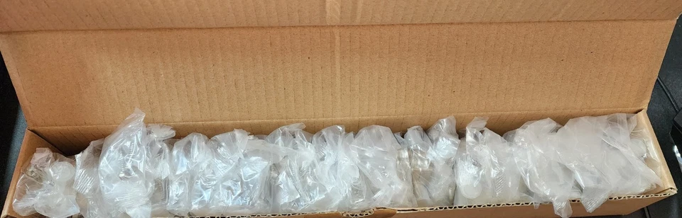 (Lote de 25 quilates) Mini divisor bidireccional PCT Genesys PCT-NGN2M-2S 5-1002 MHz -130 dB RFI Foto 3 de 4