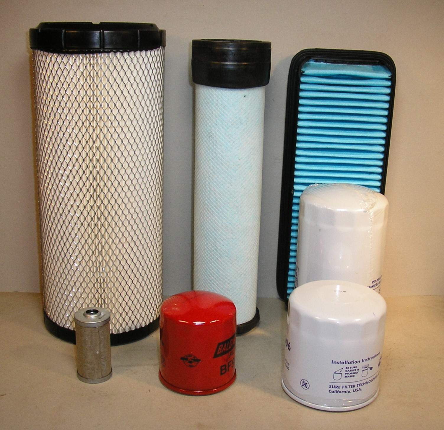 Filter Kit for/Kubota M6800 HDC and SDC with Kubota 3300CC Kubota