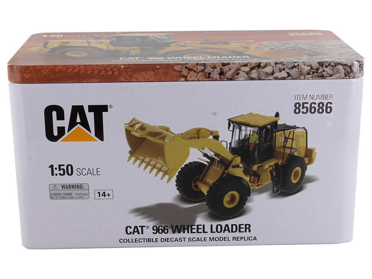 CAT CATERPILLAR 966 WHEEL LOADER WITH OPERATOR 1/50 BY DIECAST