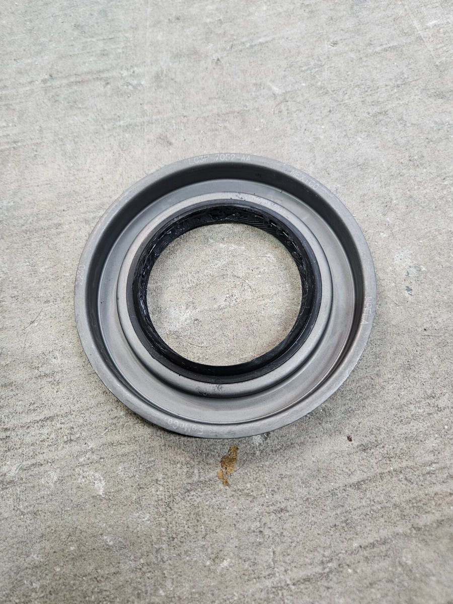 LC3Z7052A Ford OEM output shaft seal 2020-2025 F250 F350 F450 F550