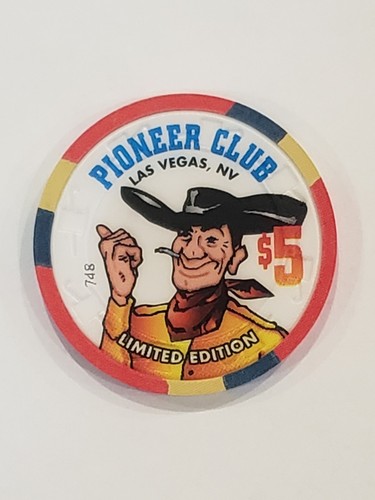 $5 CASINO CHIP -PIONEER CLUB LV NV 1995 H&C State OF Nevada 1864