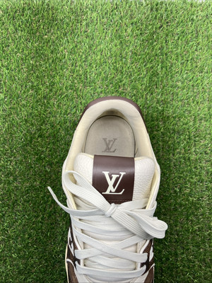 Size 8 LV (9-9.5 US) - Louis Vuitton Trainer ' White Mocha