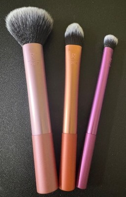 Real Techniques Make-Up Essentials 3-Brush Set   Blend, Blush, Eye Kit