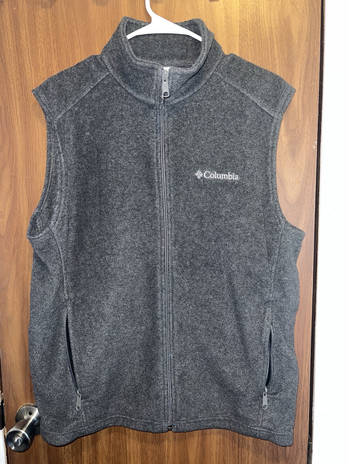 Men's Columbia Gray Fleece Vest – Lightweight & Warm