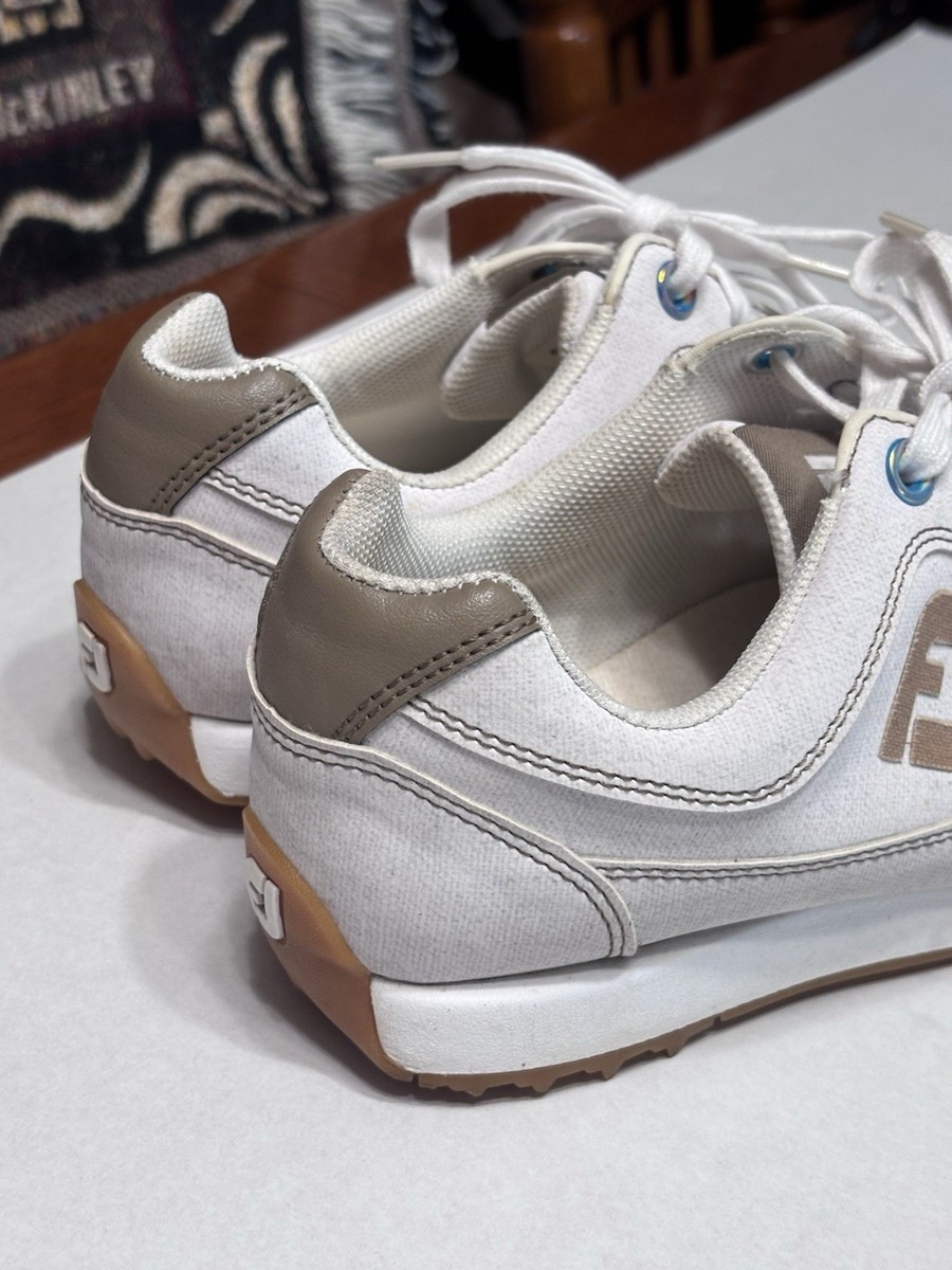 FootJoy Club Casuals 92388 Men's Golf Shoes 7.5M Spikeless White