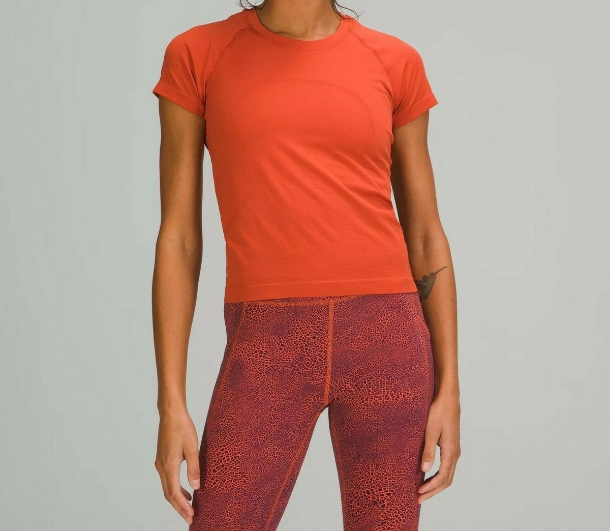 ルルレモン　L Lululemon Swiftly Tech Short Sleeve 2.0 - Amber Orange