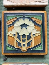 MOTAWI TILE WORKS POPPY 4" X 4" TILE ART DECO, ARTS & CRAFTS, ART NOUVEAU
