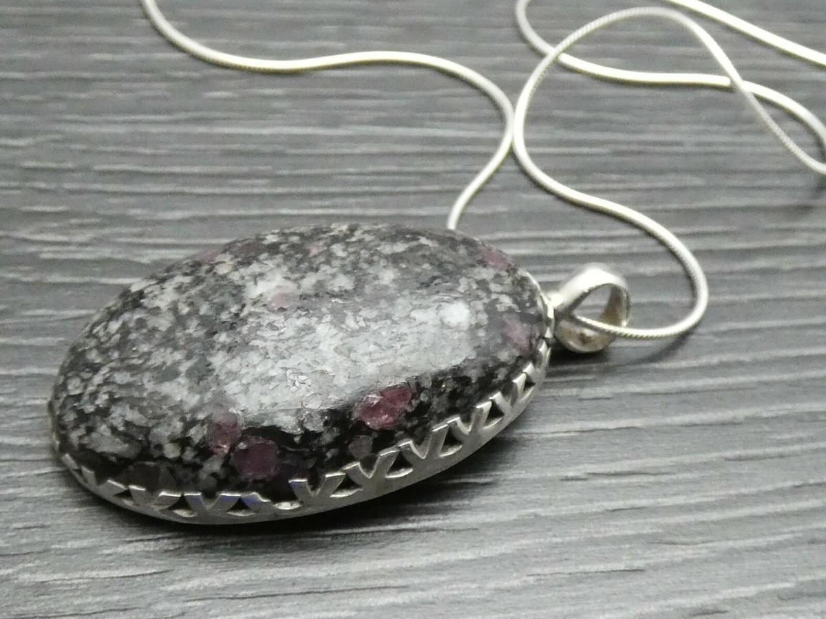 Vintage Sterling Silver Purple Black Oval Quartz Pendant
