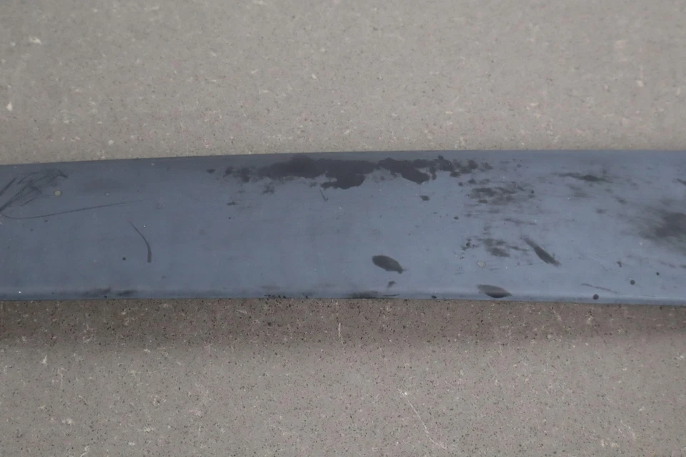 Pontiac GTO 2004-2006 pasajero derecho exterior pilar B moldura Foto 4 de 4