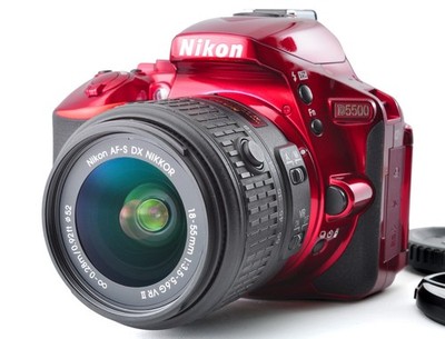 Nikon D5500 Red AF-S VR 18-55mm II Zoom Lens Kit [Near MINT 5,529 Shots] DSLR