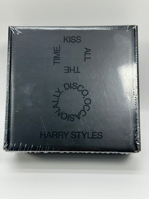 HARRY STYLES KISS ALL THE TIME. DISCO, OCCASIONALLY.   PHOTO TEE + CD BOX SET