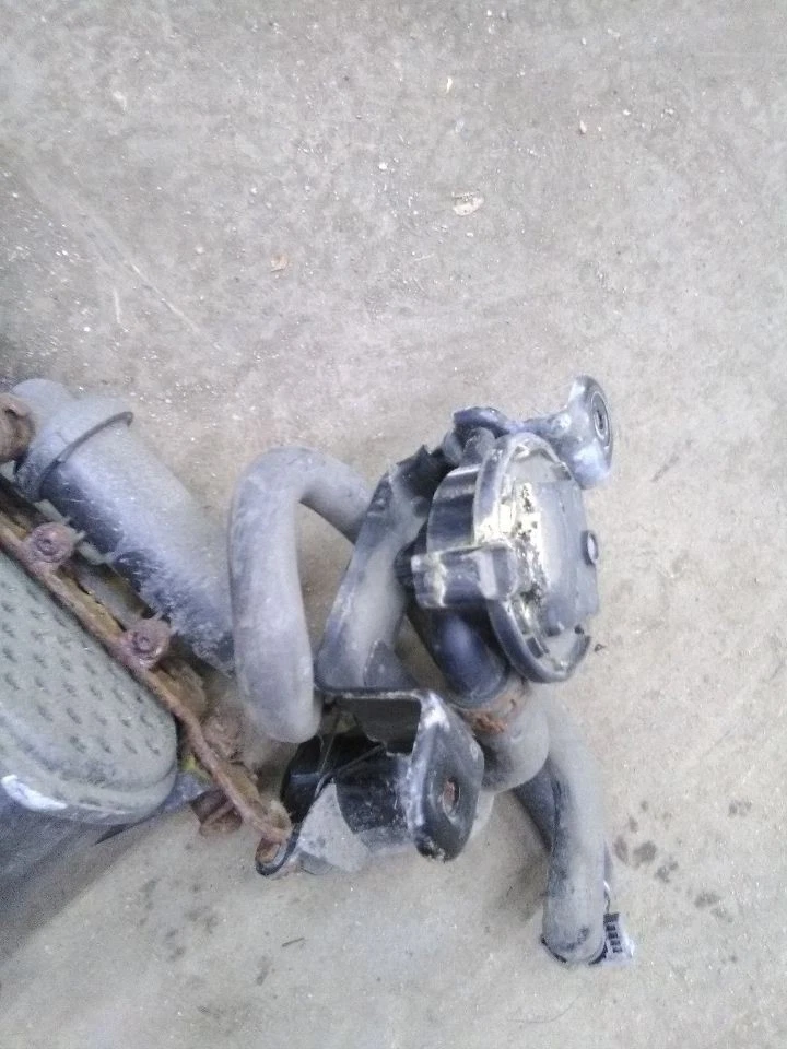 Audi Q7 2017 bote de vapor de combustible 3,0 litros 6 cilindros Foto 3 de 4