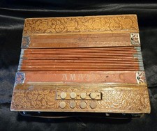VINTAGE HOHNER AMATI ACCORDIAN 29 BUTTON APPEARS TO WORK GOOD RESTORATION/PARTS