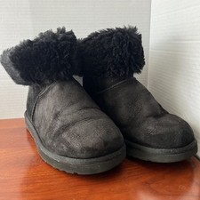 UGG Women's Classic Short Black Boots 5825 Suede Winter boot SZ W9