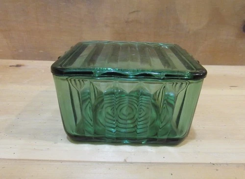 1 Jeanette Jennyware Ultramarine Ribbed Refrigerator Dish. 8¾"L x 4½"W x 2¼"D