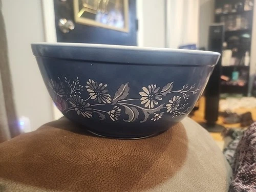 Pyrex Mixing Bowl 403 Colonial Mist Blue With White Flowers 8 ¾” 2.5 L