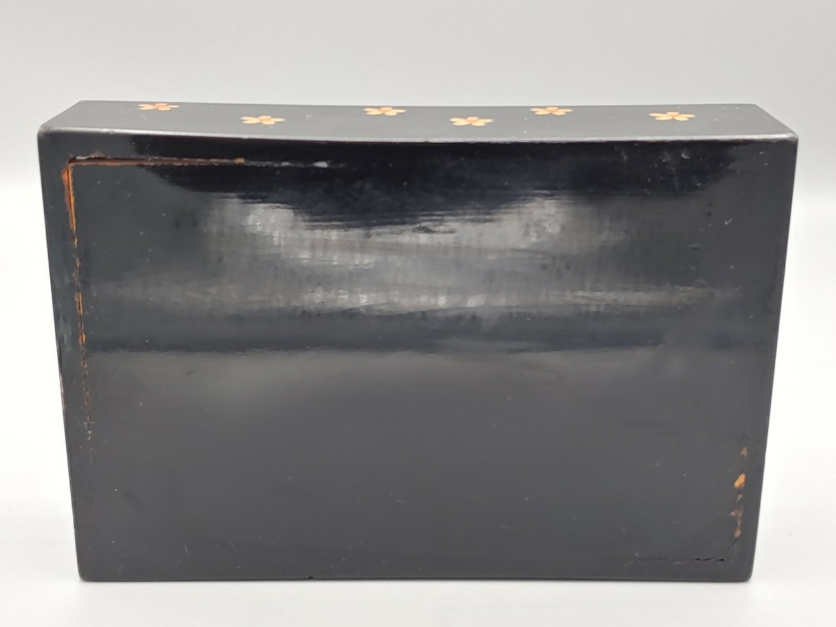 描金山水图嵌砗磲漆器盒 Vintage Japan Wooden Lacquer Shell 描金山水图嵌砗磲漆器盒 Vintage Japan Wooden Lacquer Shell