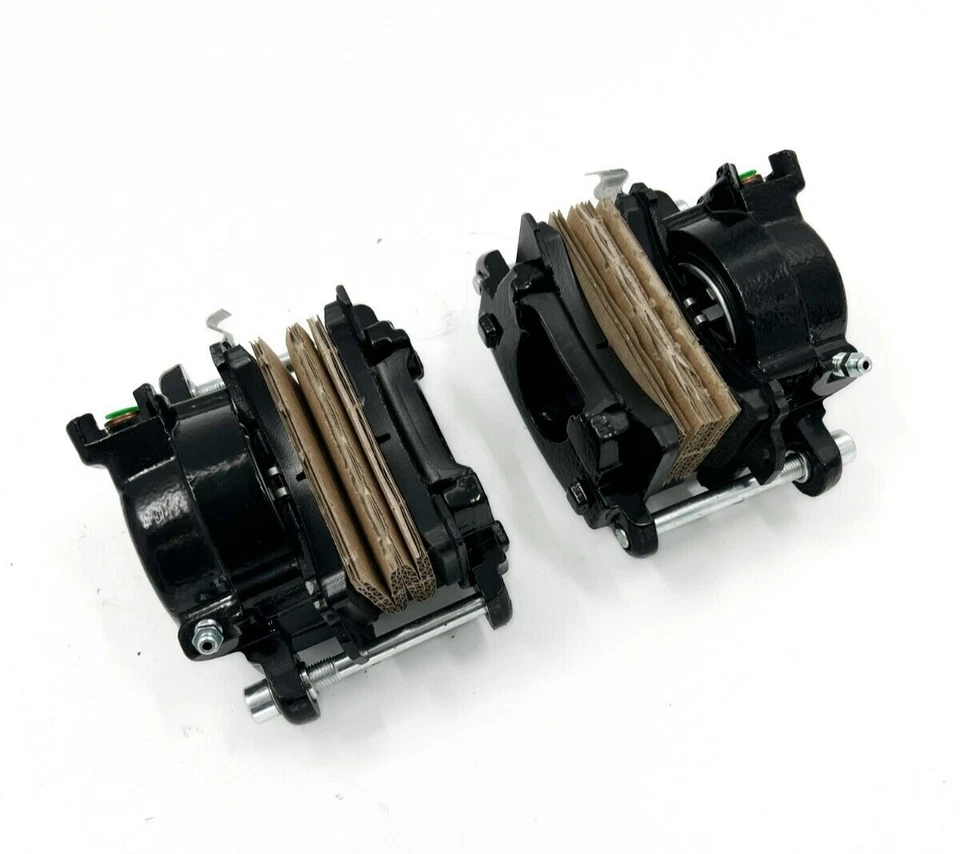 Pinças de freio a disco dianteiras pretas LH e RH com pastilhas para Chevrolet Camaro 1982-1992 - Imagem 2 de 4