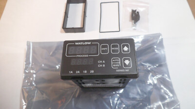 Watlow dual channel digital temperature controller 997D-22CC-NRRG