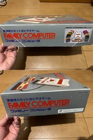 Nintendo Famicom Console with BOX and Manual, 10 Games 0104