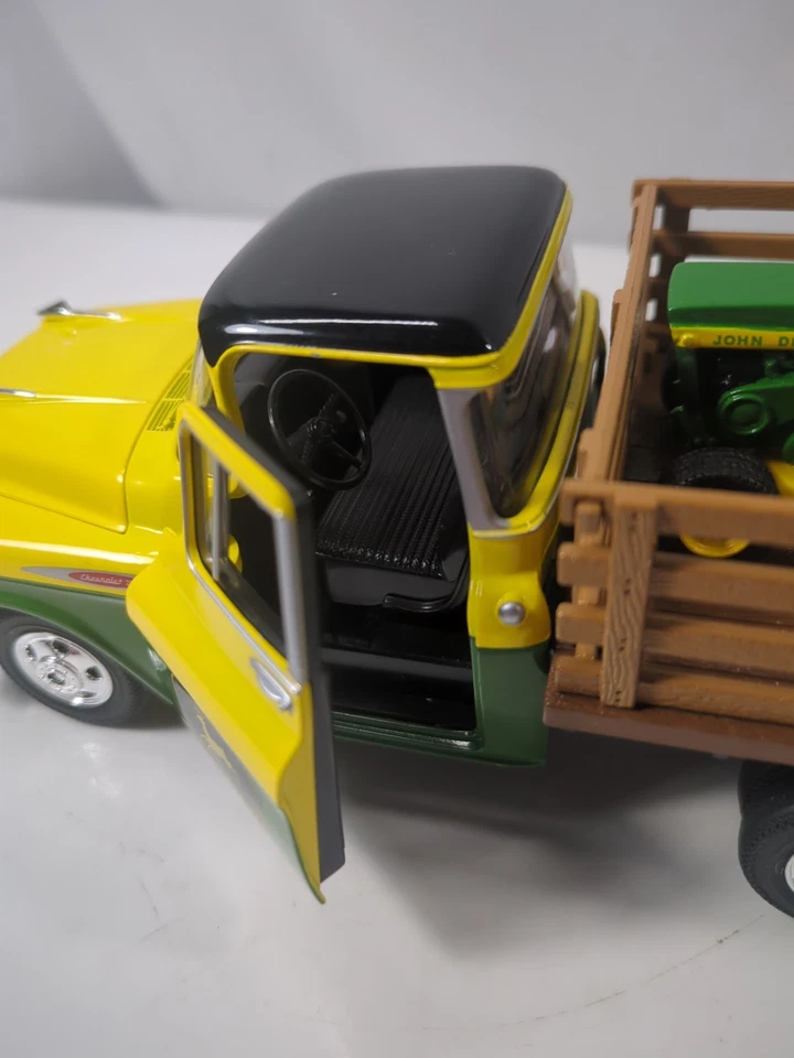 SpecCast John Deere 1957 Chevy Stakebed W Lawn Mower Stk 78019 - MINT!! - Image 2 of 4