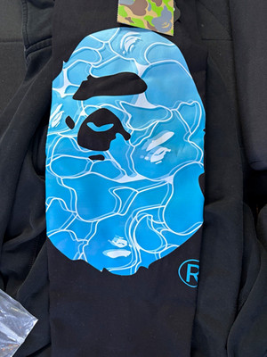 A Bathing Ape BAPE Men s Black Shark Face shirt size SMALL