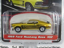 2025 Greenlight 1:64 Barrett-Jackson R15: 1969 FORD MUSTANG BOSS 302 Gold Chrome
