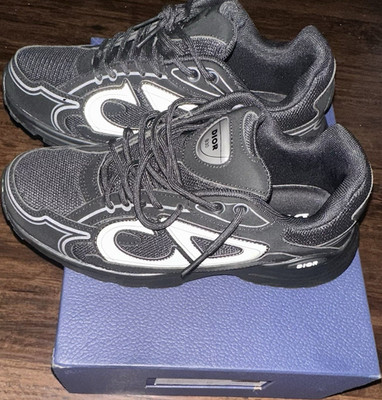 B30 Men's Black & White Sneakers New with Box