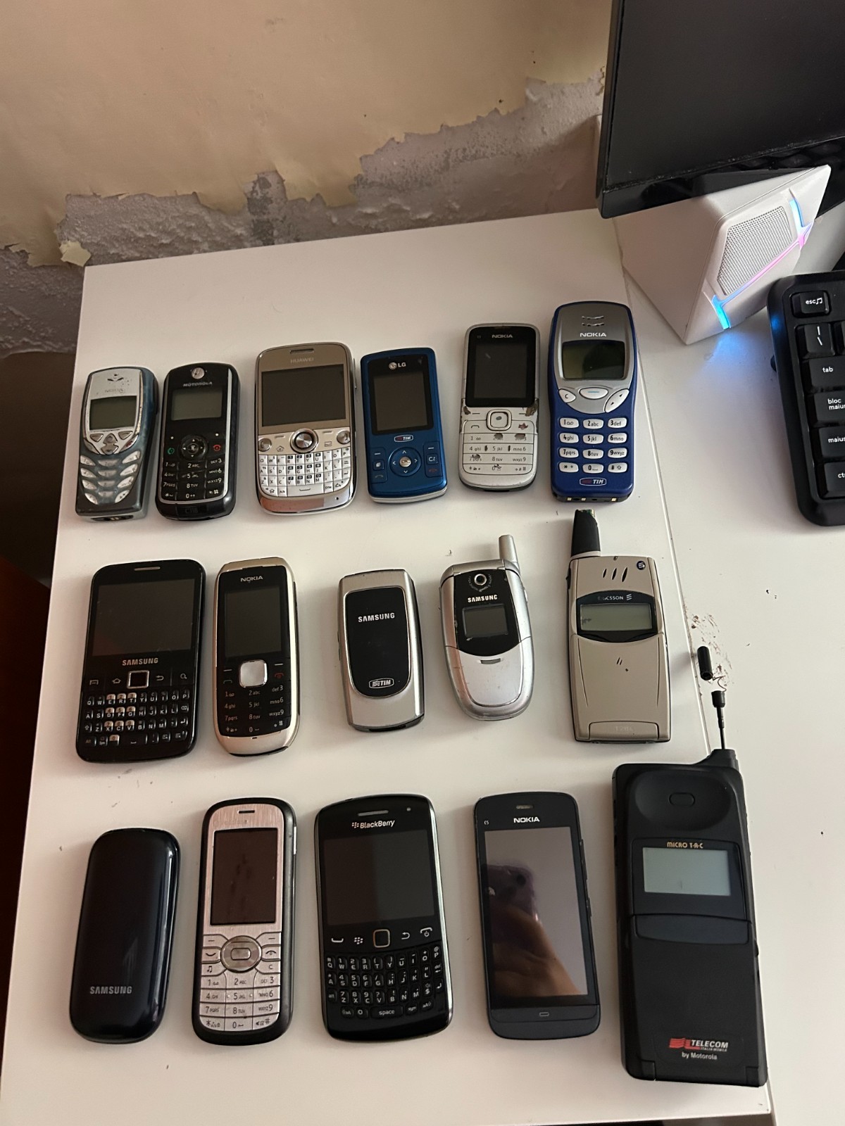 Foto 1 di 9