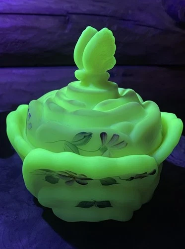 FENTON URANIUM Burmese Rose Butterfly Lid Candy Dish Signed Gorgeous