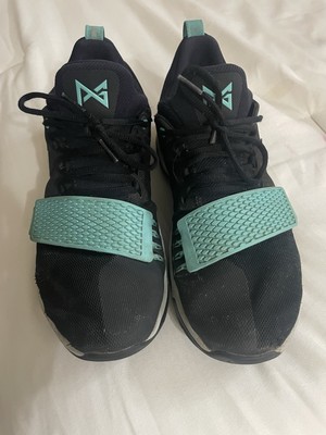 Men Nike PG Zoom Size 9.5