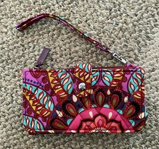 Women's Vera Bradley Wristlet Wallet Smartphone Resort Medallion 15864