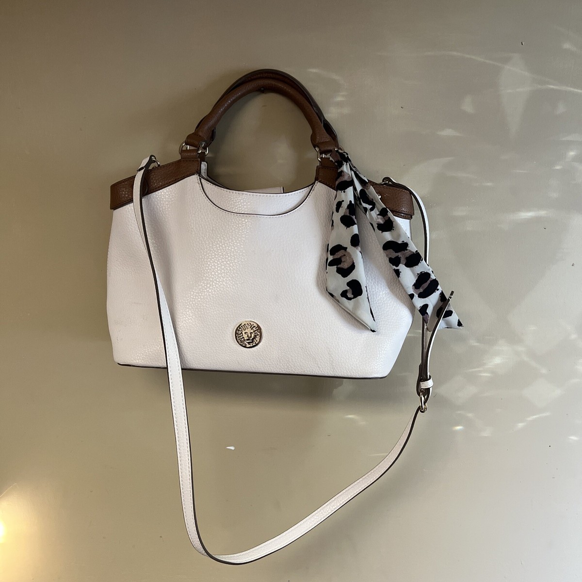 ANNE KLEIN DESIGNER WHITE HANDBAG PURSE
