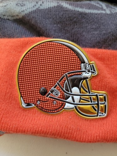 New Era Cleveland Browns Winter Beanie Hat Orange Brown OSFM NFL - Picture 4 of 6