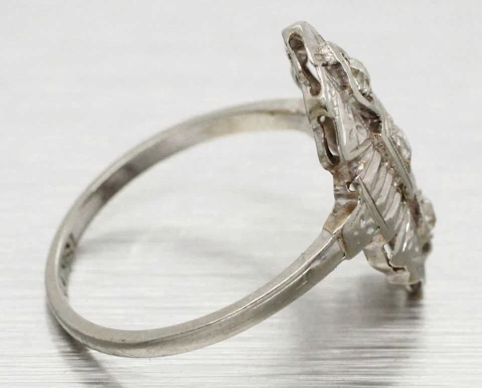 Antiguo anillo de cóctel de filigrana de diamantes Art Deco de 0,20 quilates - oro blanco de 18 k Foto 4 de 4