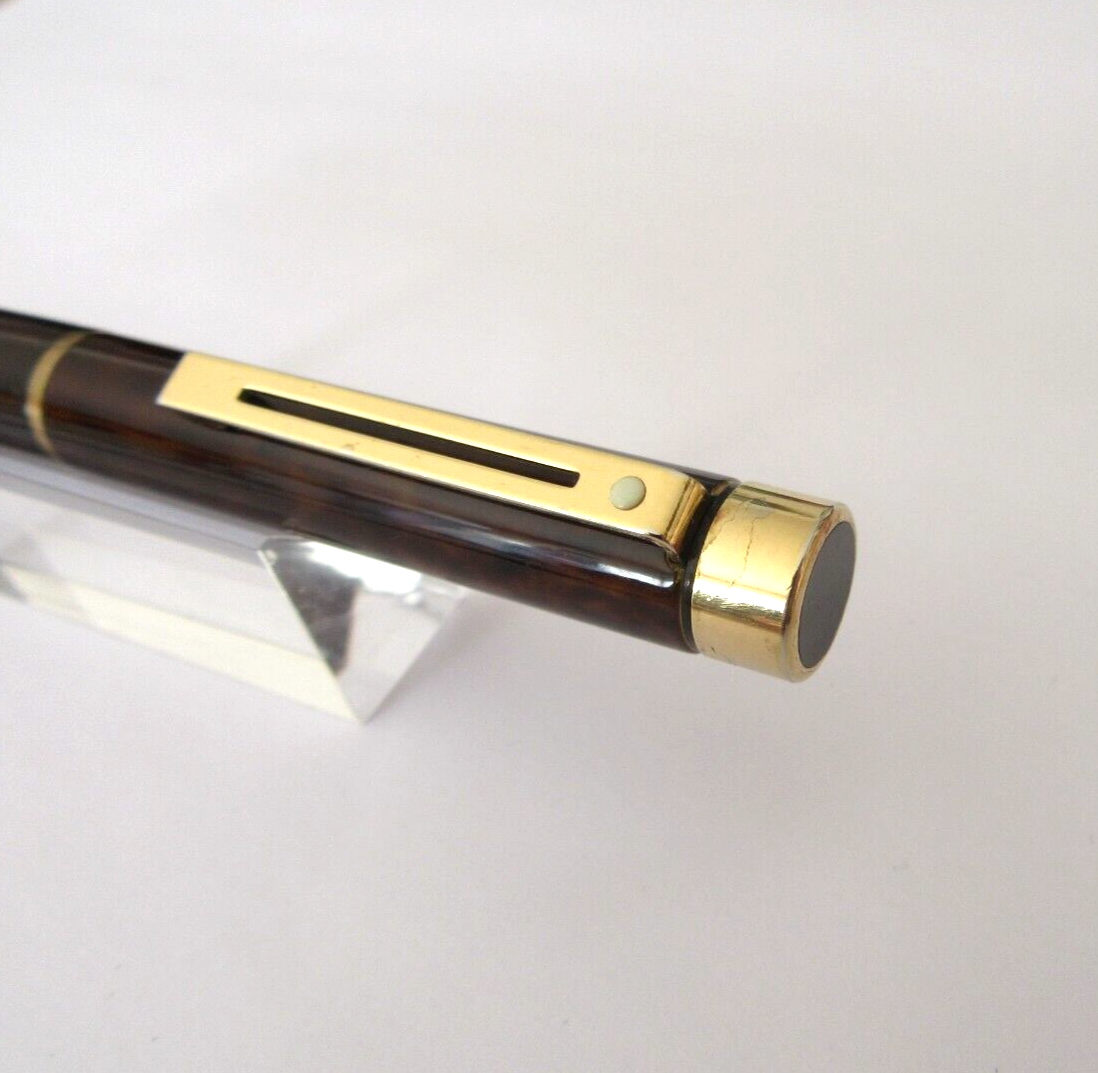 Stylo Plume Vintage Sheaffer Targa – Laque Et Plume En Or 18 Carats, état Proche Du Neuf