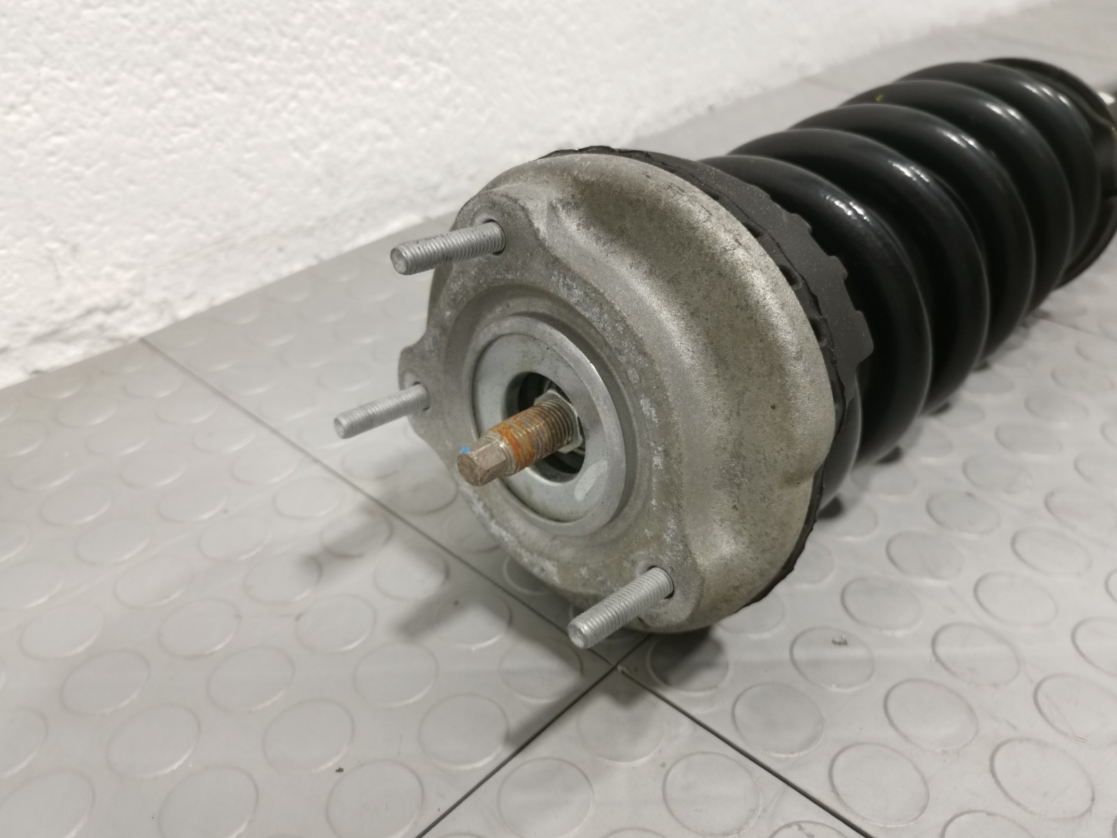 Maserati Ghibli 2016 RWD Auto 3.0 Front Left Shock Strut Absorber 6700088960 OEM